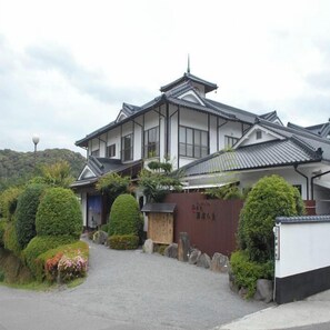 Exterior - Ryokan Satsumanosato (Satsumasendai)