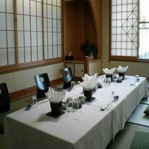 Banquet hall - Ryokan Satsumanosato (Satsumasendai)