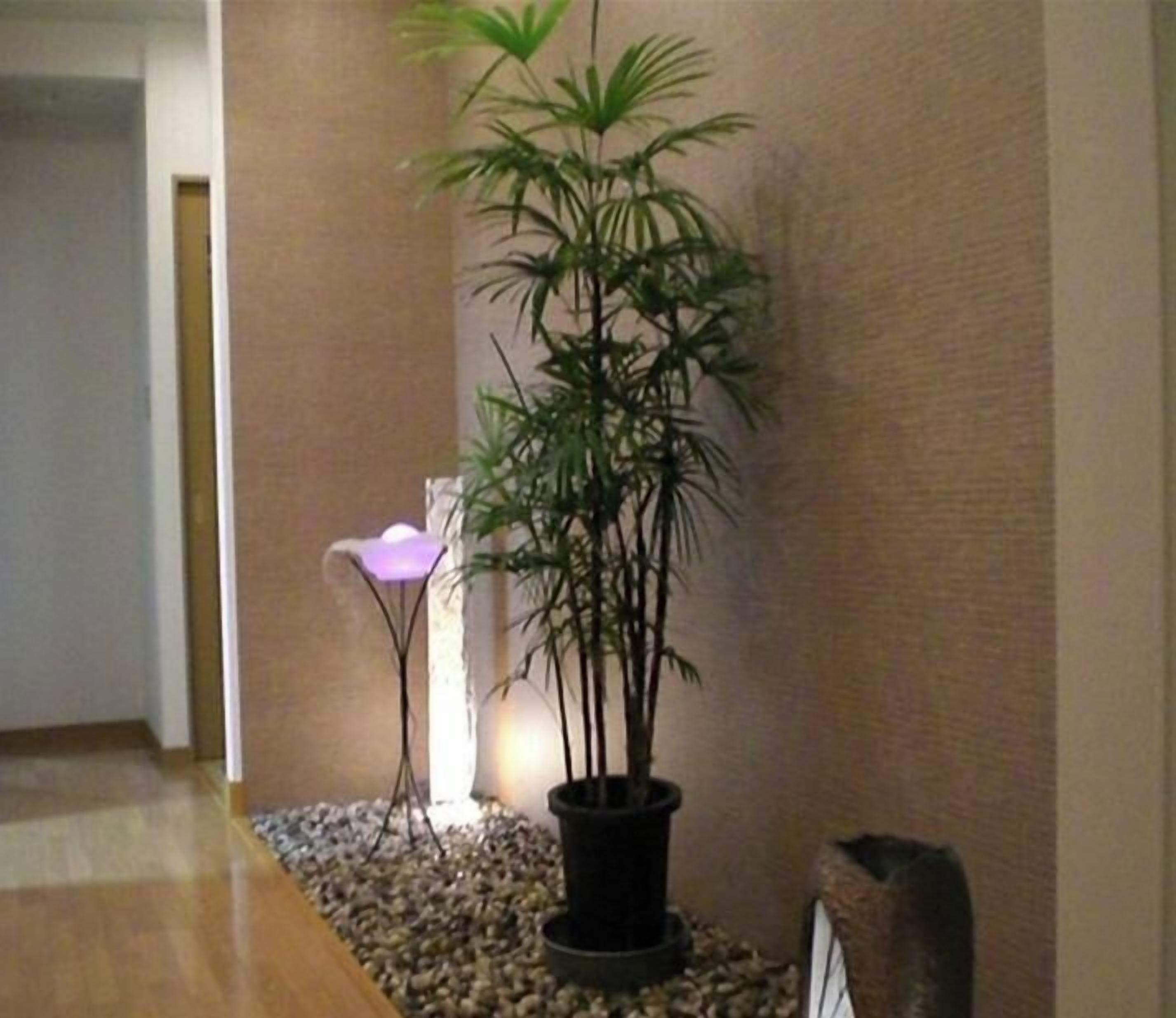 المنشأة من الداخل