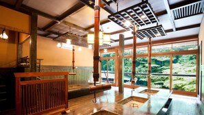 Ảnh chưa phân loại, 2 trong số 26 ảnh, nút