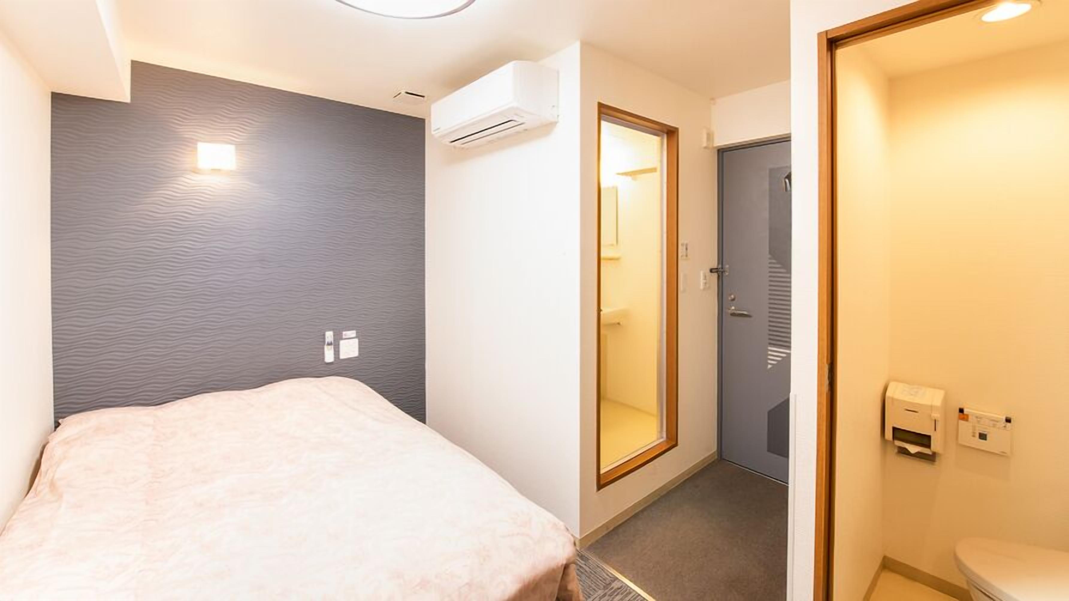 Desk, blackout curtains, soundproofing, free WiFi