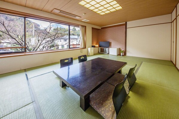 تناول الطعام