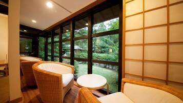 Private Cabin -Twin with Outbath, Non Smoking | Premium bedding, free minibar, desk, free WiFi