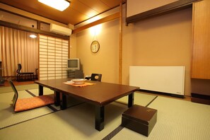 Dining - Tsutaya Ryokan (Unzen)