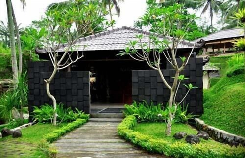 Sambi Resort, Spa & Resto