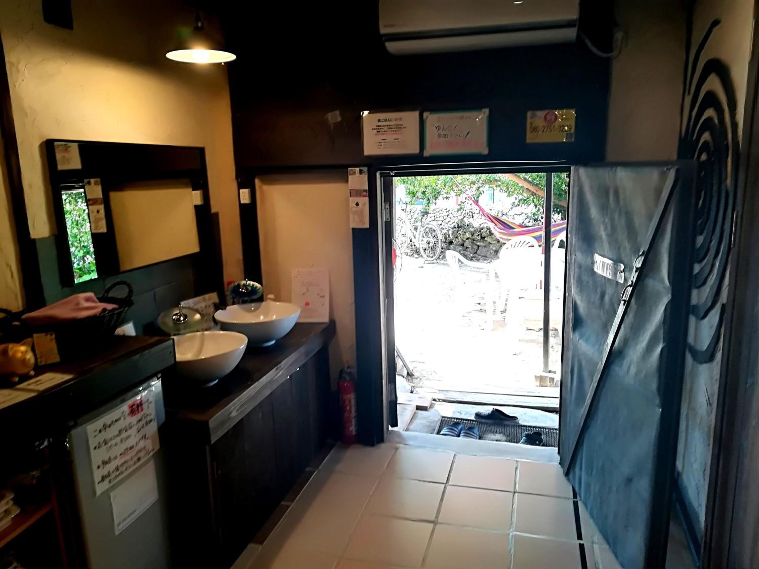 Regadera y secadora de cabello 