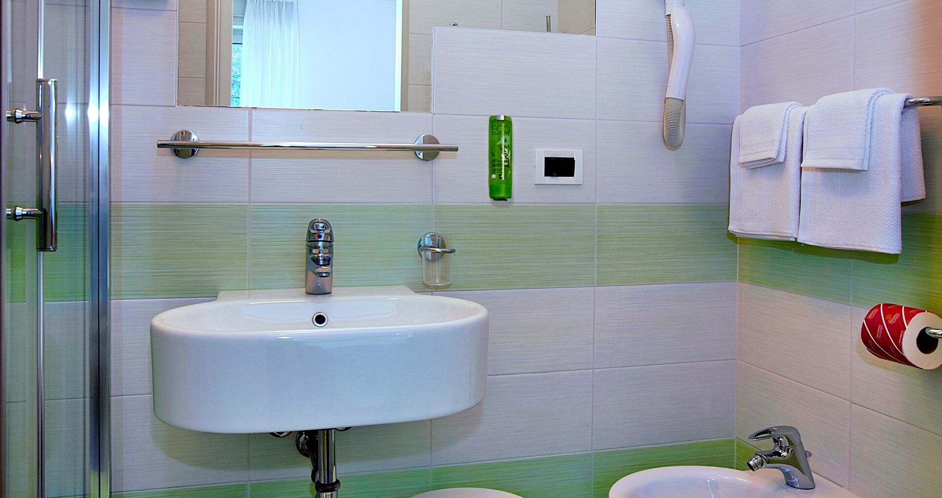 standard triple room, balcony | in-room safe, desk, free wifi, bed sheets