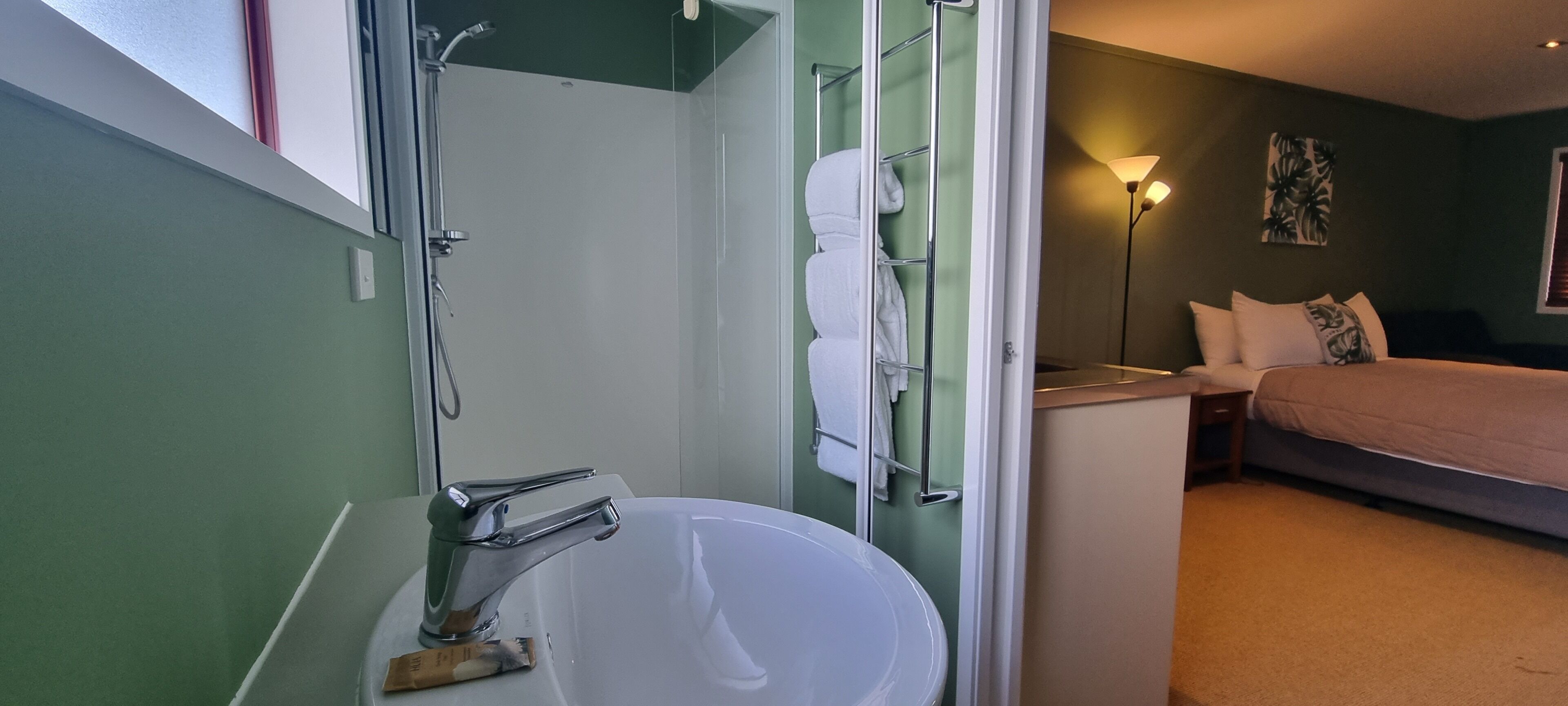 Studio | Douche de la salle de bain