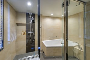 Corner Twin, Non Smoking | Bathroom
