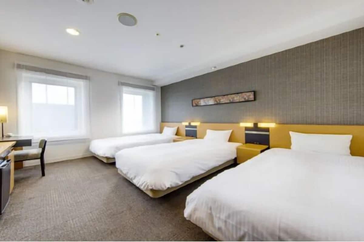 1 bedroom, down duvets, soundproofing, free WiFi