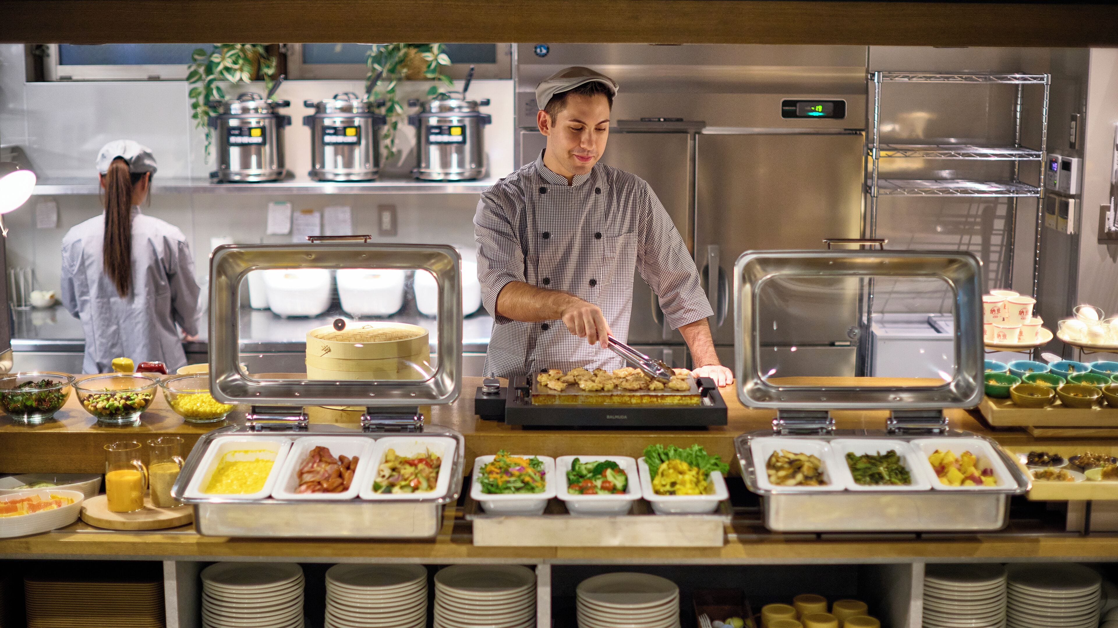 매일 뷔페 아침 식사(1인당 JPY 1500)