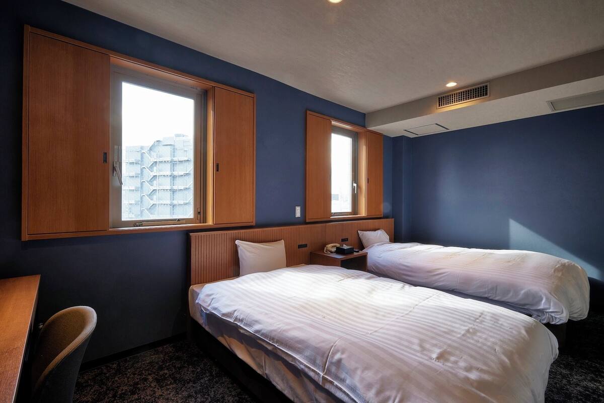 [Main] Twin Room, Non Smoking with Special Conditions (Construction Impact) | Desk, laptop workspace, blackout drapes, iron/ironing board (on request)