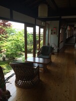 Sala de estar en el lobby