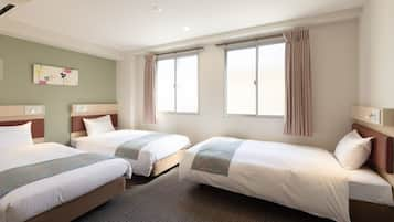 Triple Room, Non Smoking | Premium bedding, down duvets, blackout curtains, soundproofing