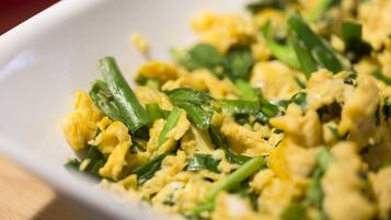 Daily full breakfast (JPY 1200 per person)