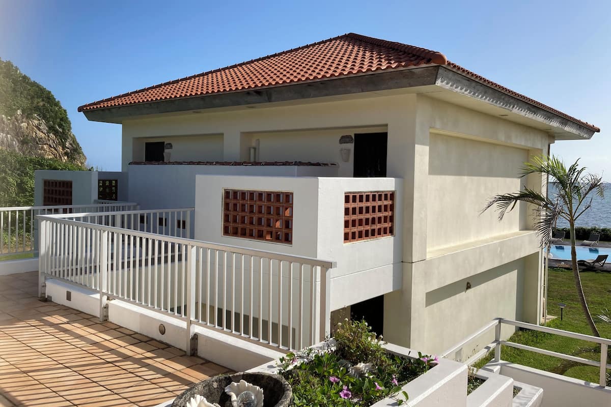 Vila, teras, pemandangan samudra | Seprai linen