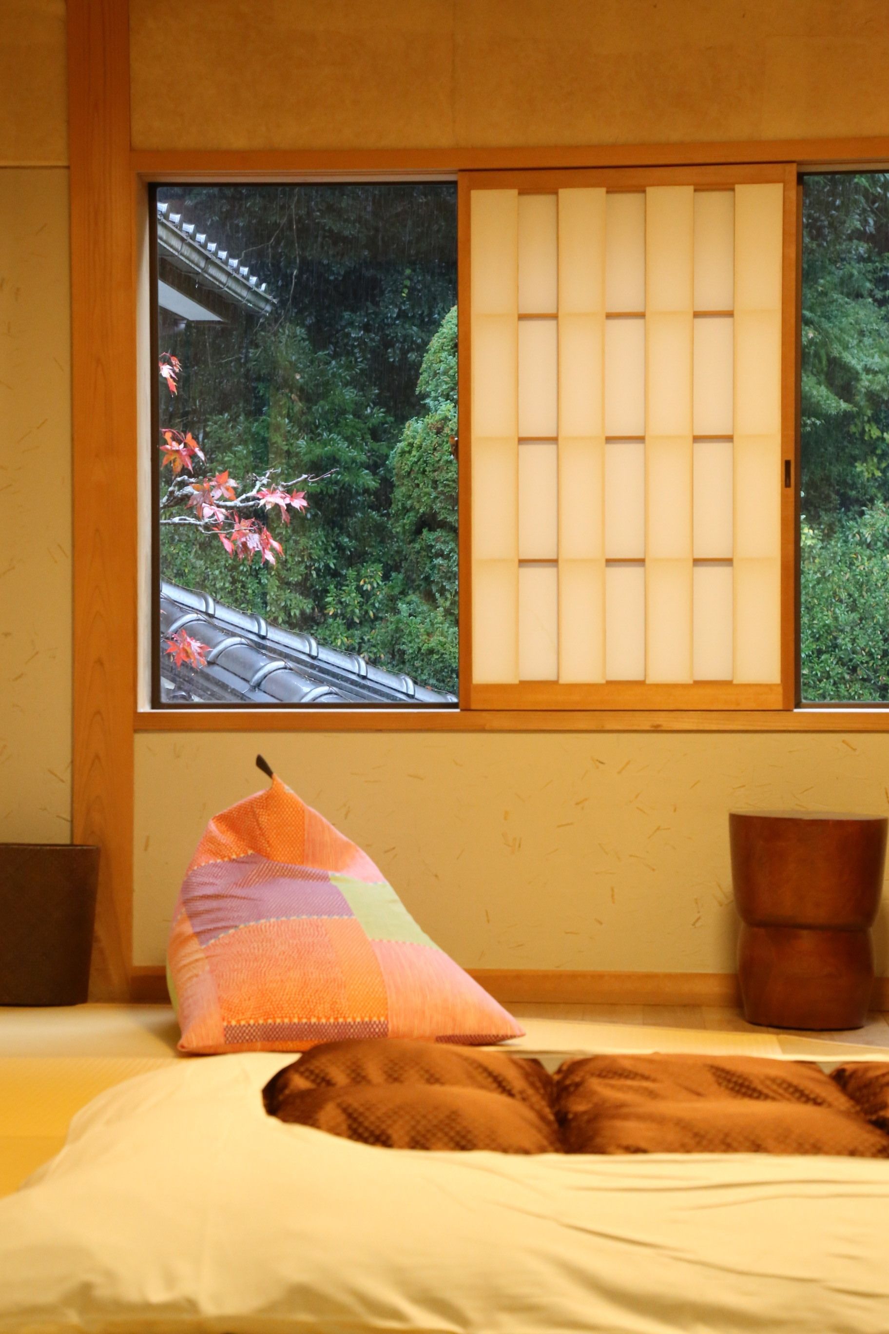 客房內保險箱、免費無線上網、床單