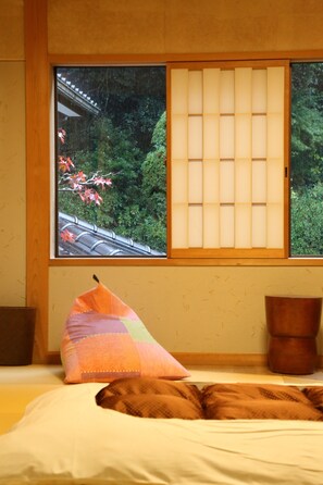 Coffres-forts dans les chambres, Wi-Fi gratuit, draps fournis