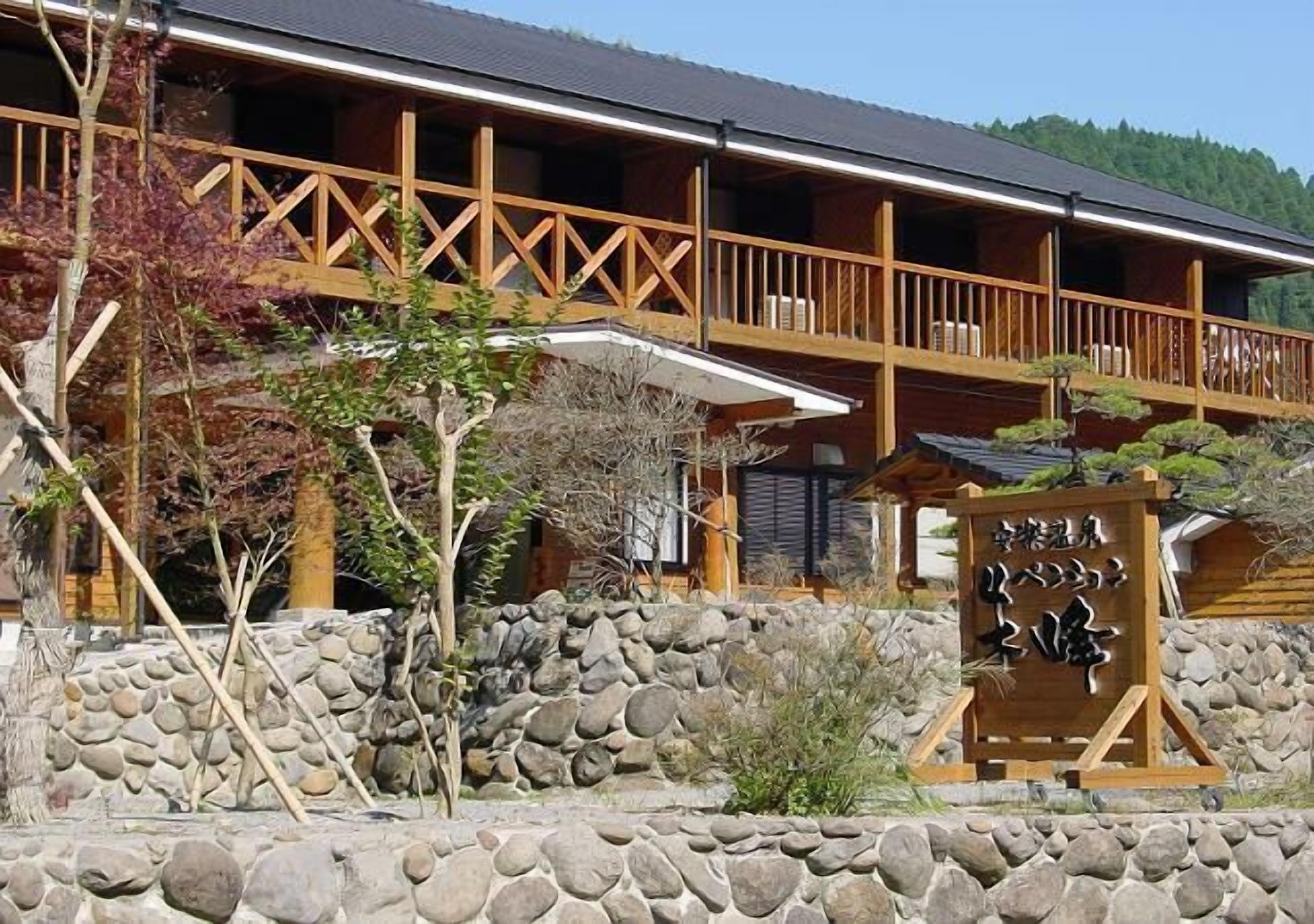 المنشأة من الخارج