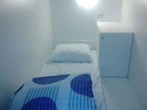 8 chambres, fer et planche à repasser, Wi-Fi gratuit