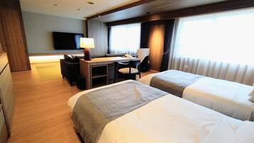 In-room safe, iron/ironing board, free WiFi