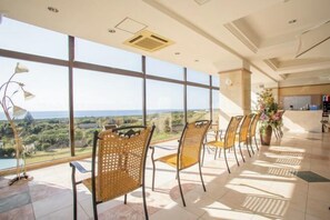 Lobby lounge - Hachijo View Hotel (Hachijo Island)