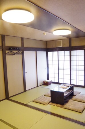 In-room safe, free WiFi, bed sheets - Ryoso Chatani (Kyoto)