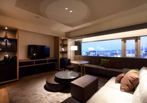 Semi Suite Room | In-room safe, iron/ironing board, free WiFi, bed sheets