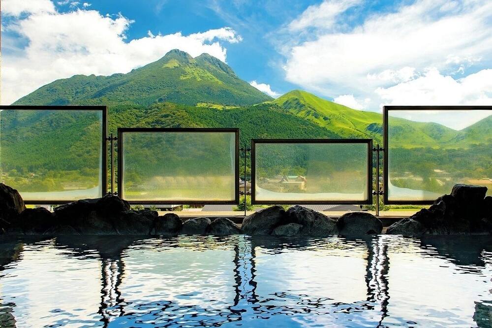 由布院温泉 ゆふいんホテル秀峰館