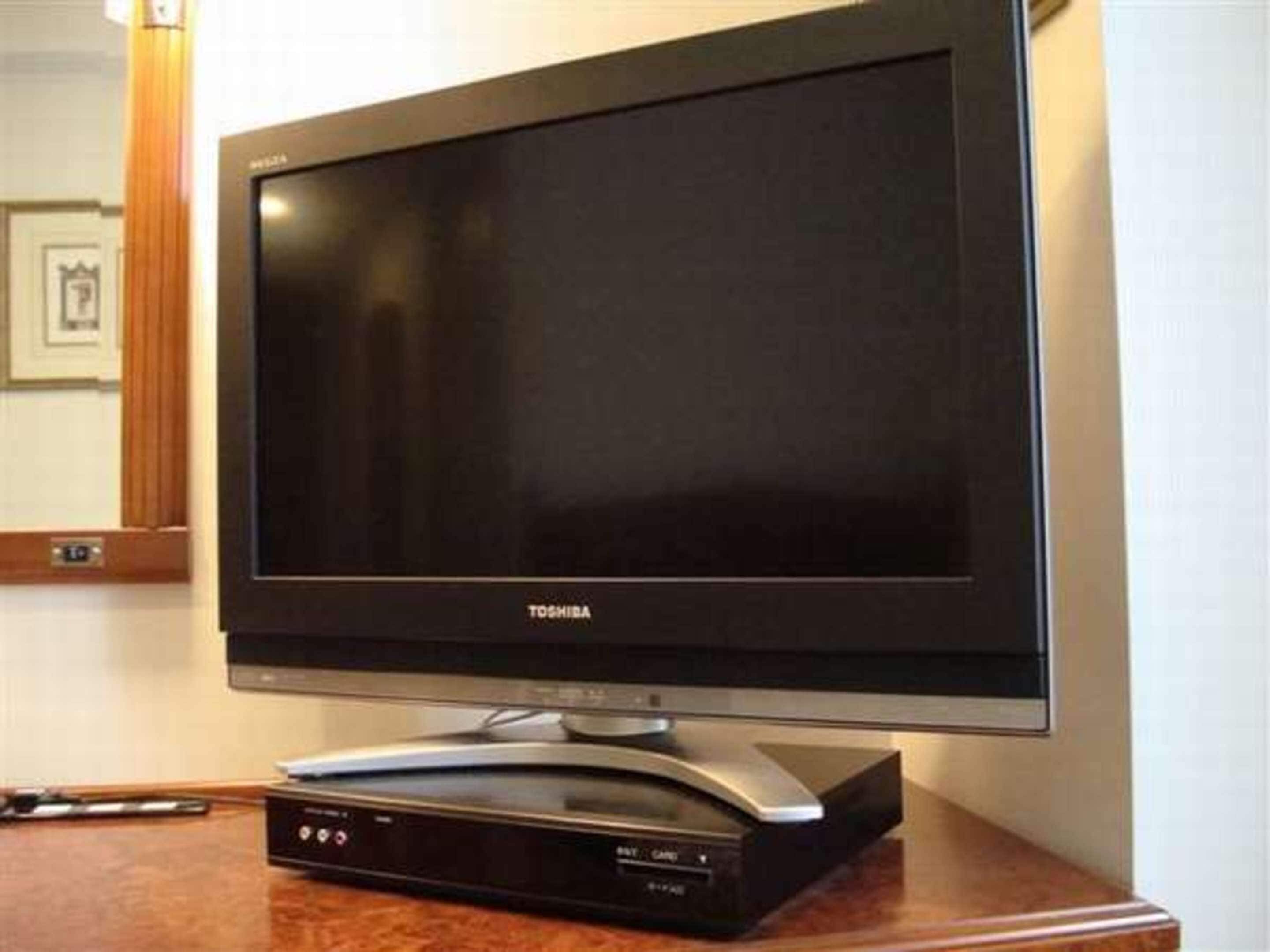 in-room safe, iron/ironing board, free wifi