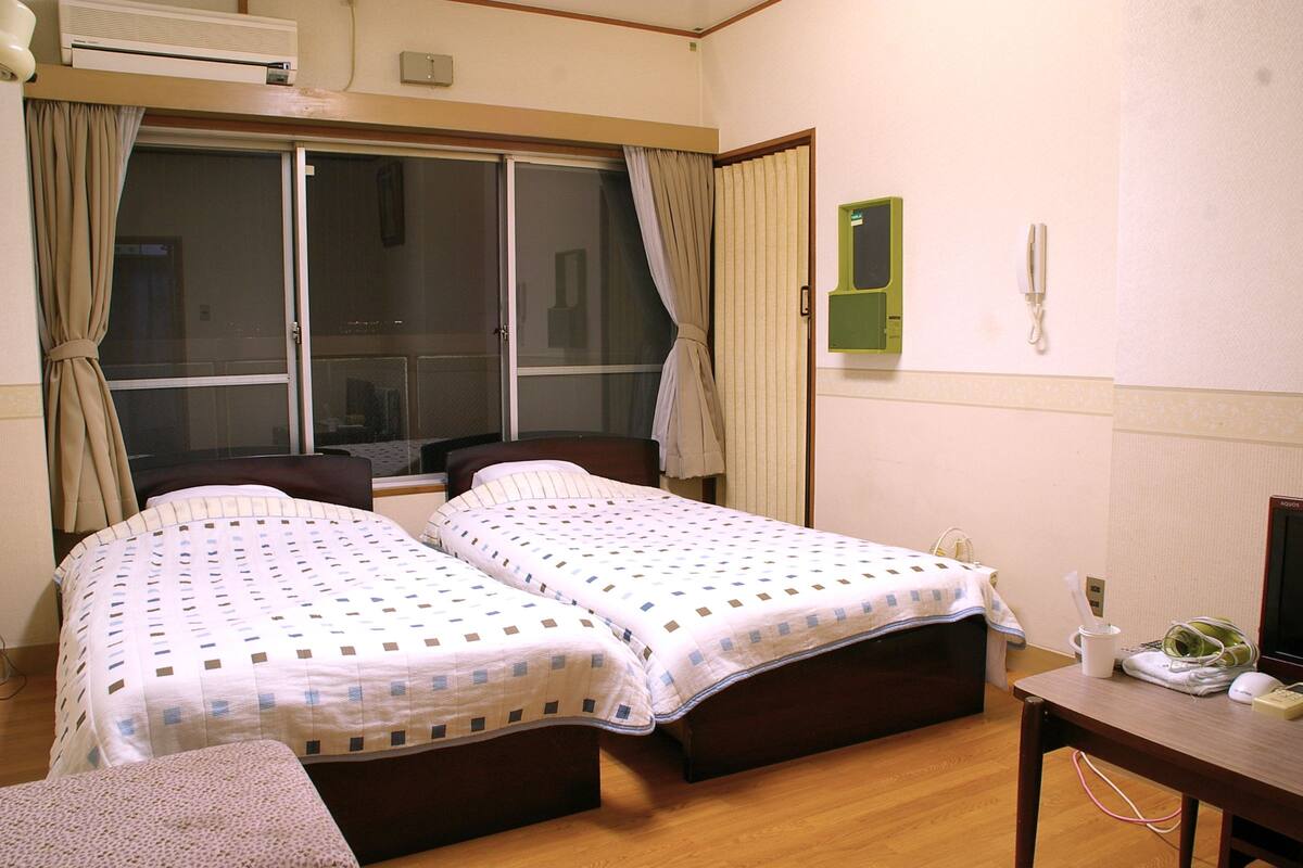 트윈룸, 금연 (2 SingleBeds) | 책상, 다리미/다리미판, 무료 WiFi
