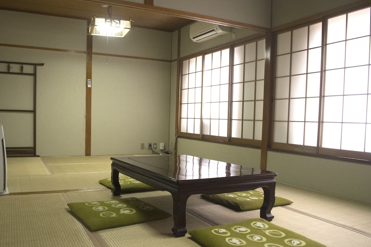 패밀리룸, 금연 (Up to 8 Japanese Futon Beds) | 책상, 다리미/다리미판, 무료 WiFi