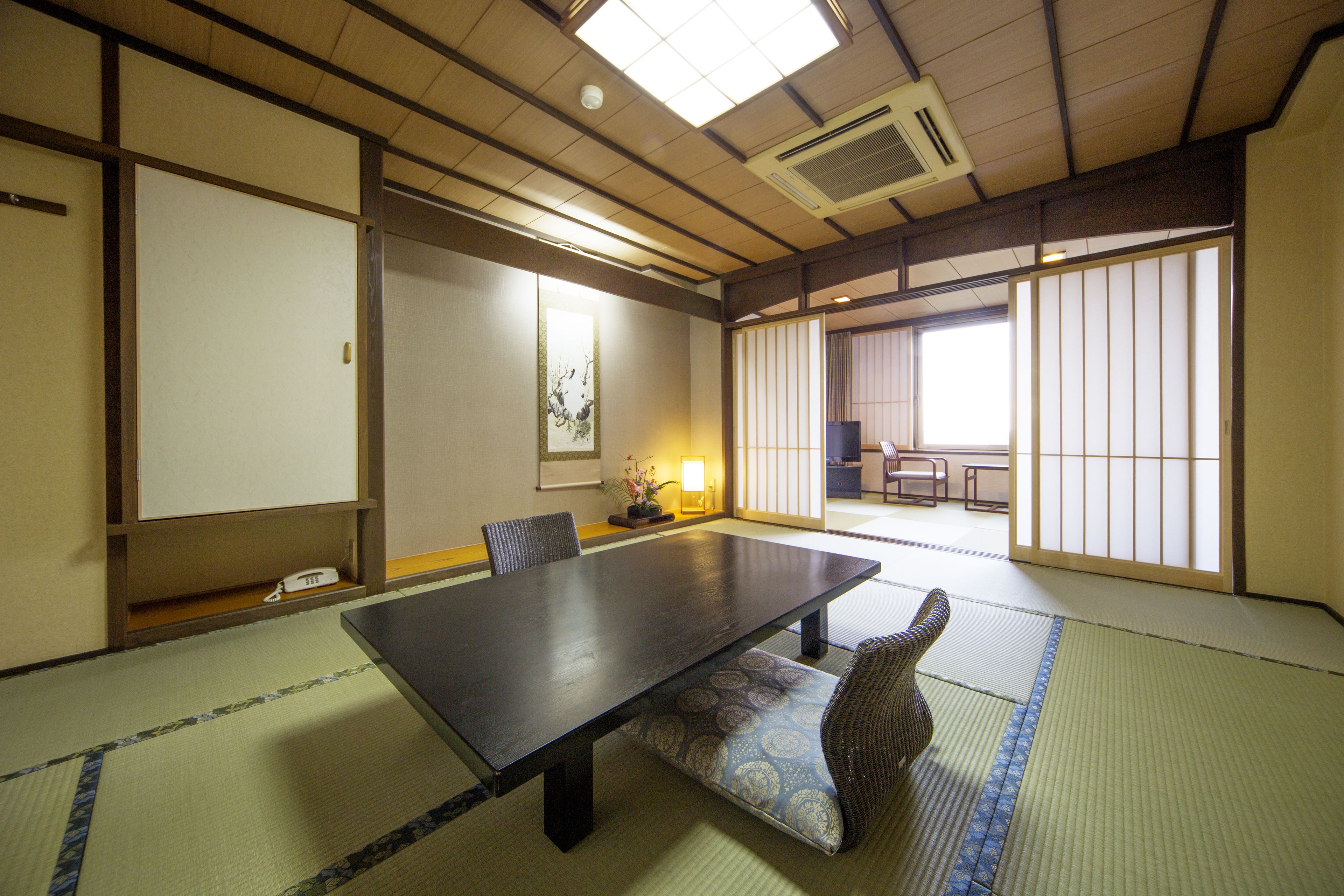 1 bedroom, in-room safe, desk, free wifi