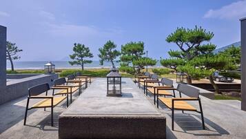 Tempat makan luar