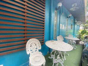 รับประทานอาหารกลางแจ้ง