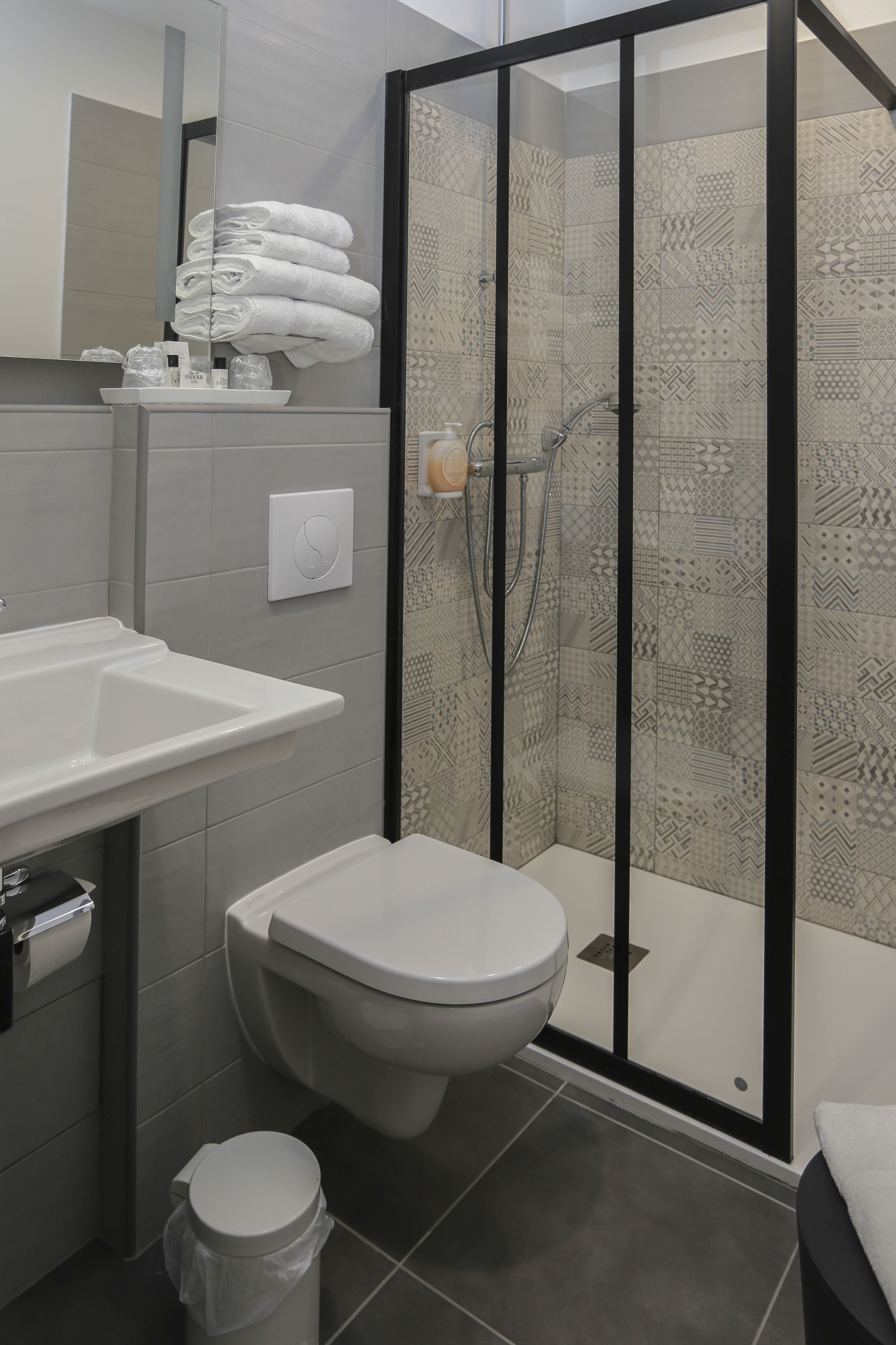 superior double room | bathroom | shower, free toiletries, hair dryer, towels