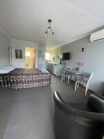 Standard Studio, Kitchen (Studio) | Iron/ironing board, free WiFi, bed sheets