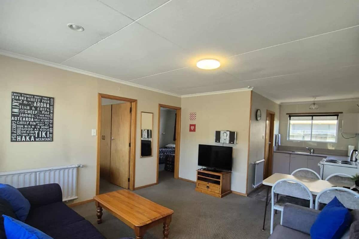 مكواة/لوح كي وواي فاي مجانًا وملاءات أسرّة