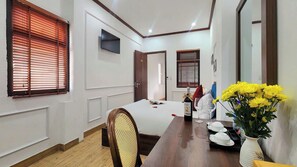 Deluxe Double Room, 1 King Bed | Desk, blackout drapes, iron/ironing board, free WiFi