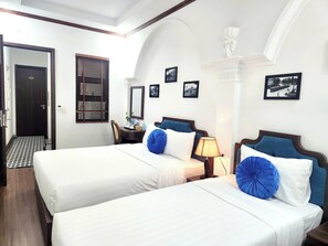 Superior Double or Twin Room | 1 bedroom, desk, blackout drapes, iron/ironing board