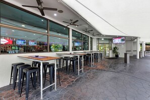 Exterior - Cannonvale Reef Gateway Hotel (Cannonvale)