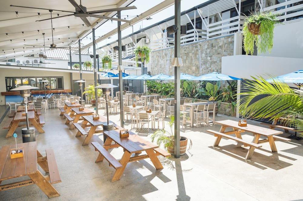 Cannonvale Reef Gateway Hotel