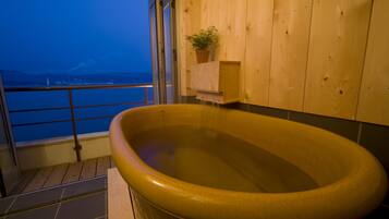 Baignoire relaxante profonde