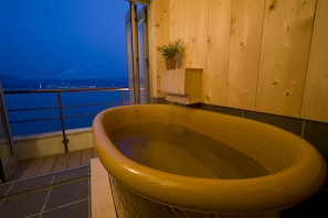 Baignoire relaxante profonde