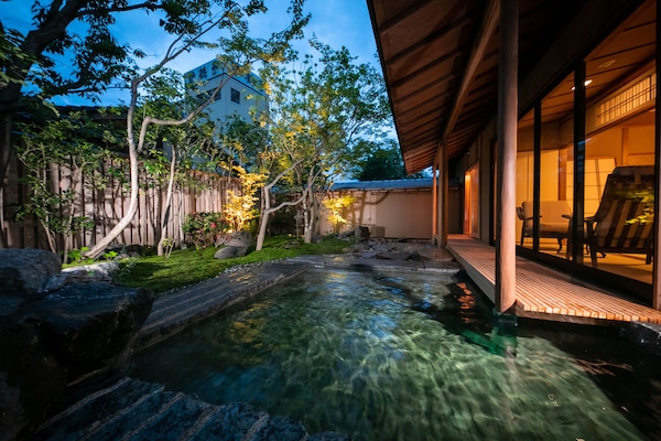 Villa – premium, ikke-røyk (Shuseian) | Safe på rommet, skrivebord, wi-fi (inkludert) og sengetøy