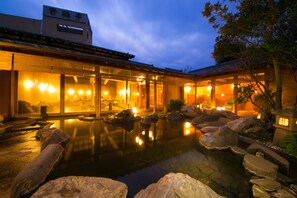 Hot springs - Yakakutei (Kirishima)