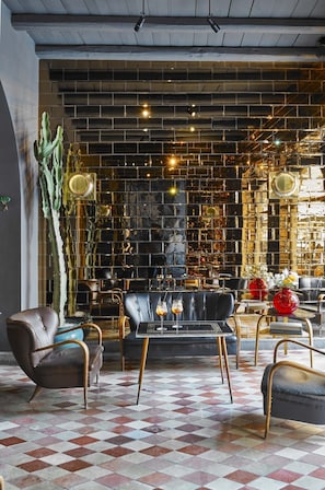 Bar (in der Unterkunft)