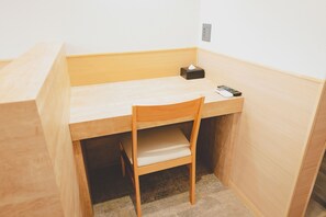 Down duvets, desk, laptop workspace, free WiFi