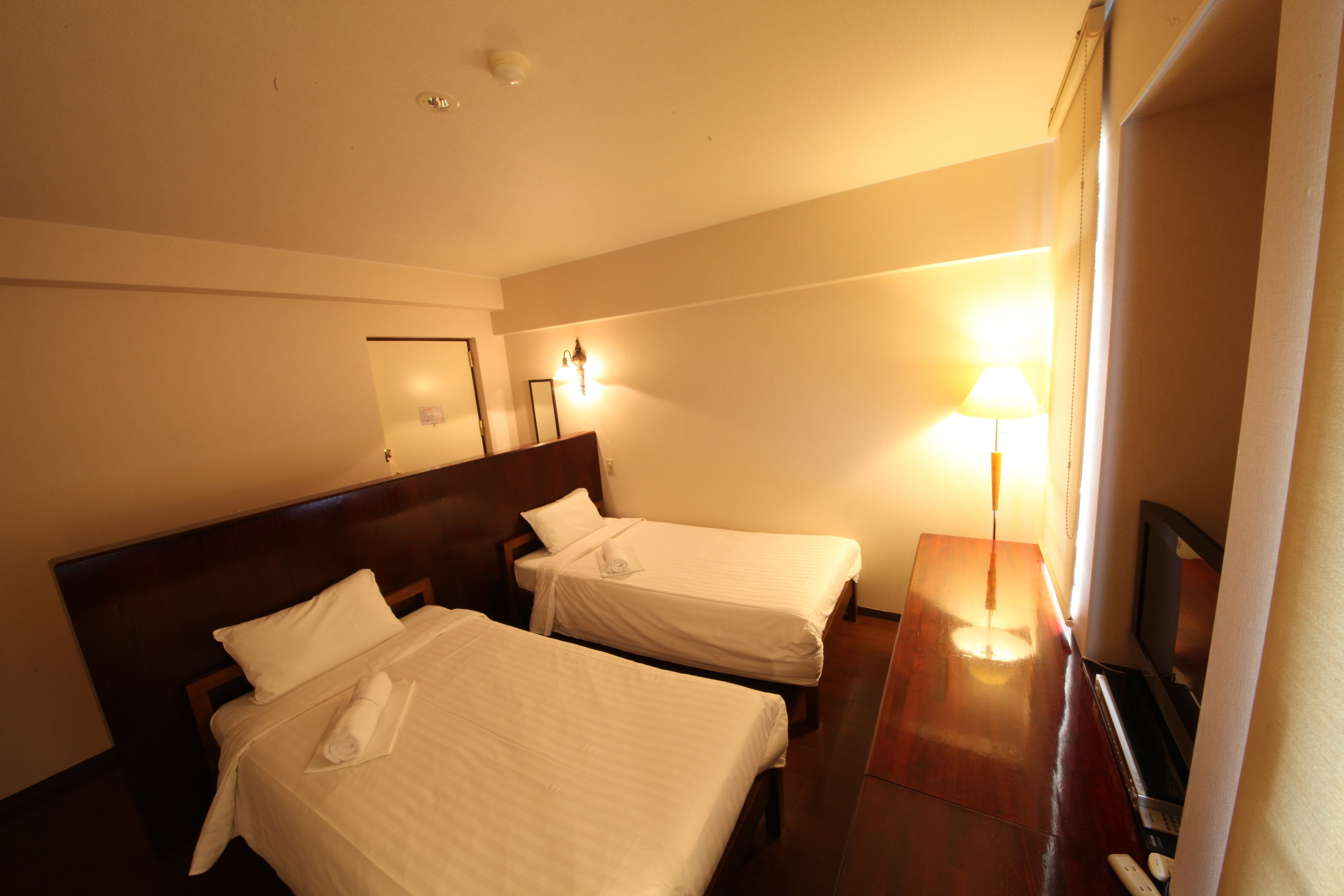 Down duvets, desk, laptop workspace, free WiFi