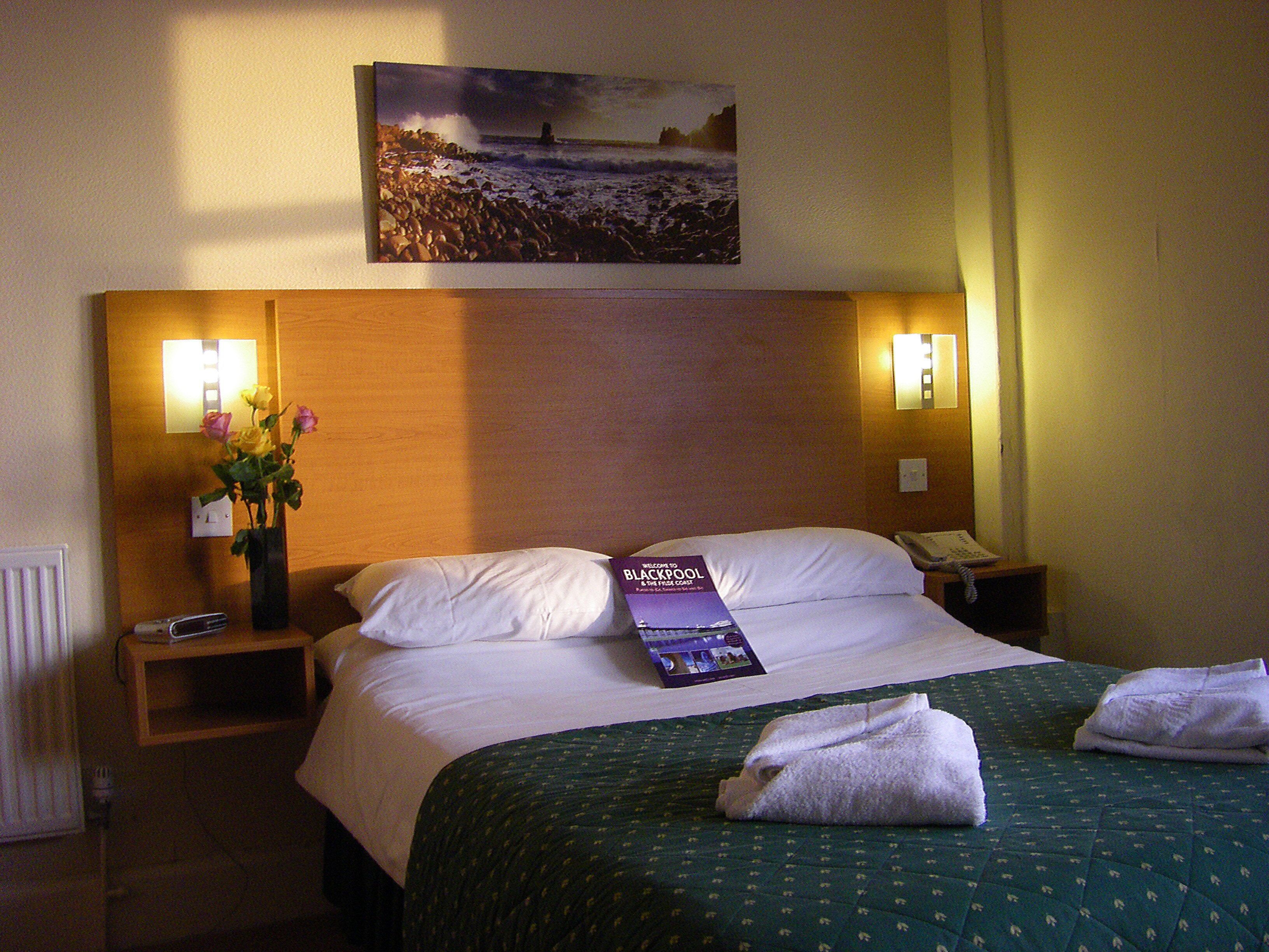 In-room safe, free WiFi, bed sheets